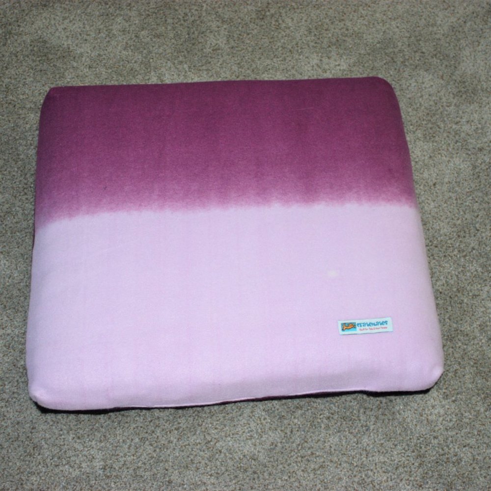 NEW Double-sided Cushion Pet Bed Ombre Lavender Magenta Cozy Fleece